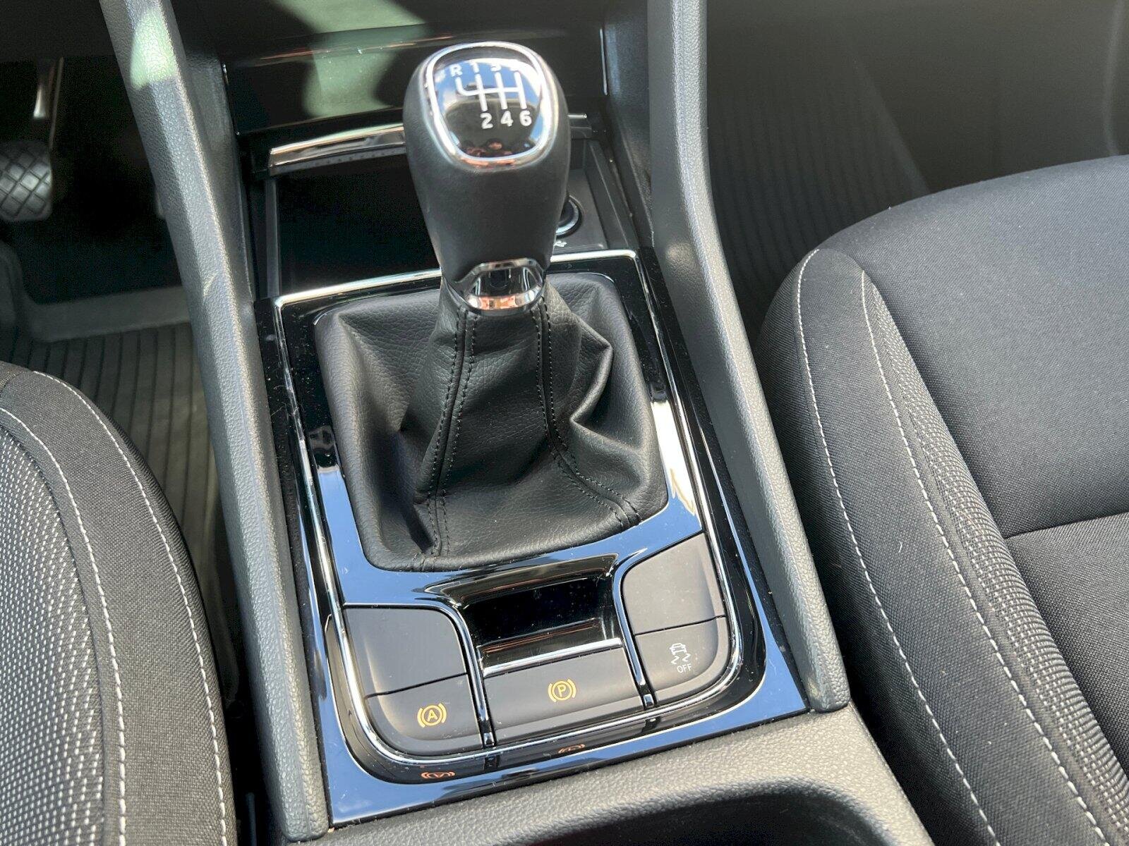 Škoda Karoq SUV / Terénní 1,5 l 110 kw