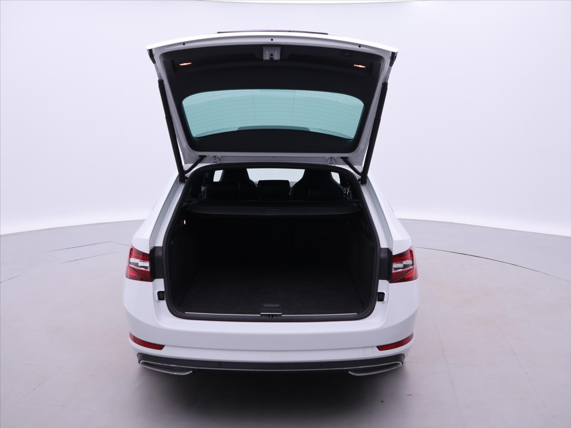 Škoda Superb Kombi 2,0 l 140 kw