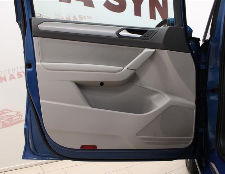 Volkswagen Touran 9