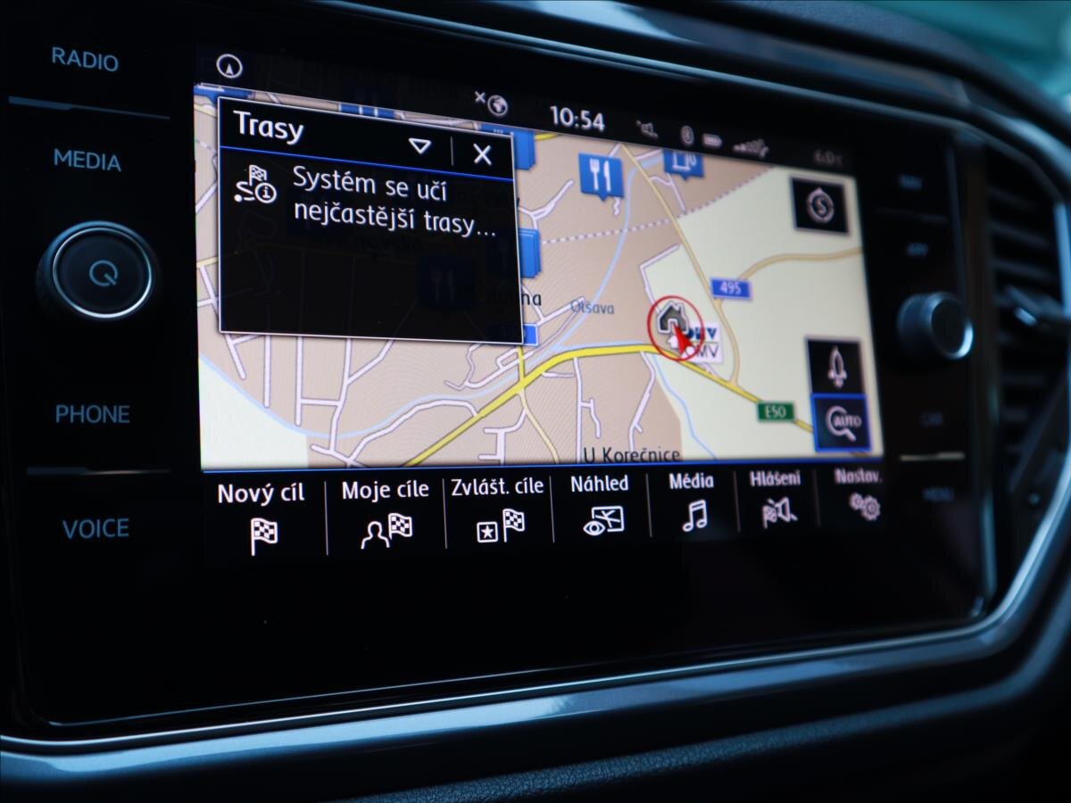 Volkswagen T-Roc CUV 1,5 l 110 kw