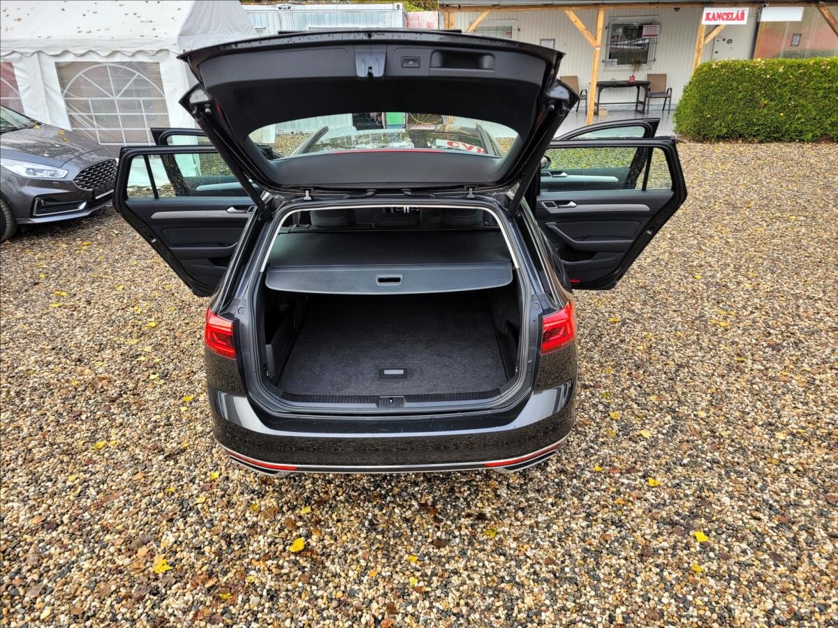 Volkswagen Passat Kombi 1,4 l 160 kw