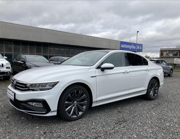 Volkswagen Passat Sedan 2,0 l 110 kw