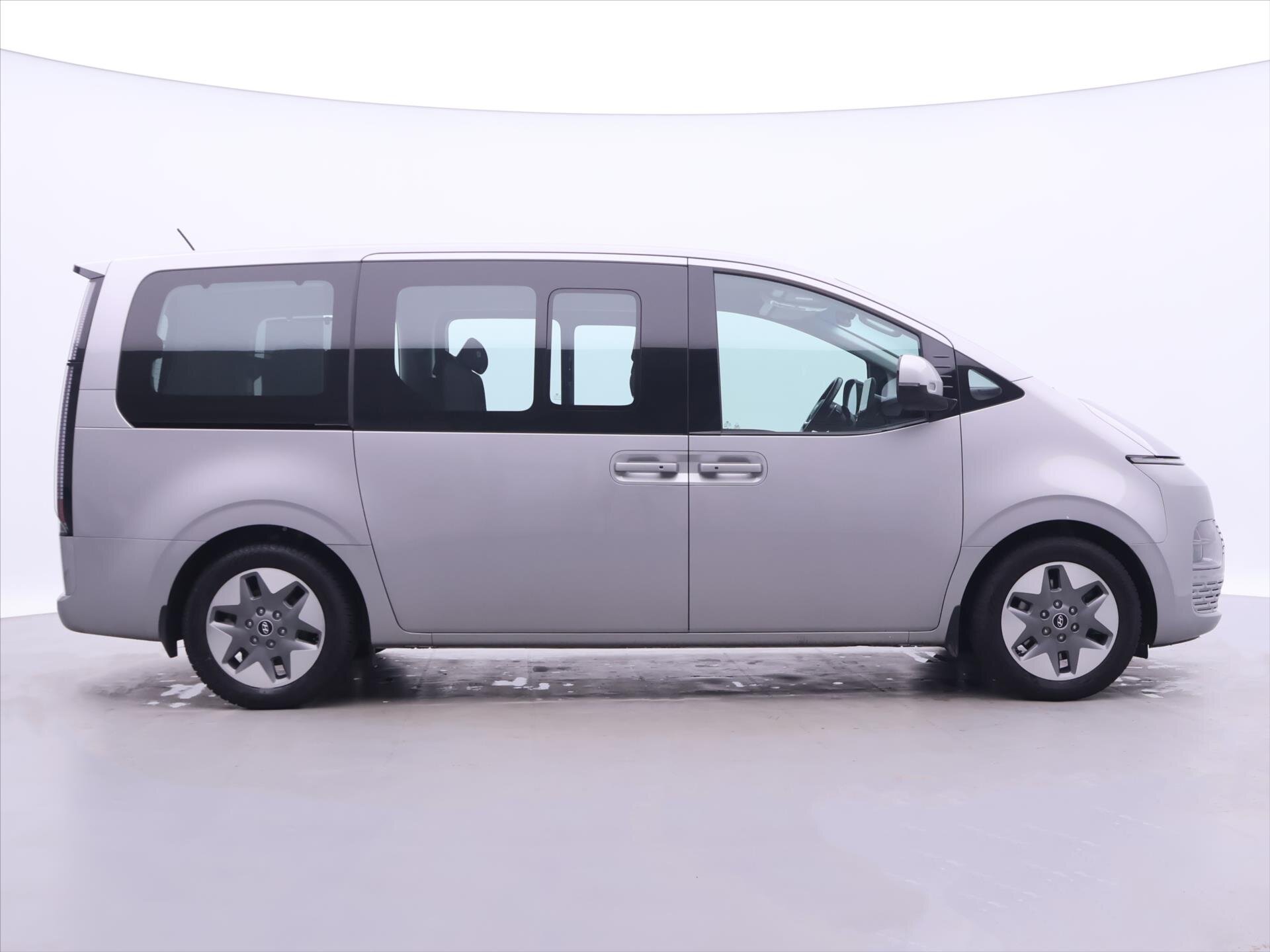 Hyundai Staria Kombi 2,2 l 130 kw