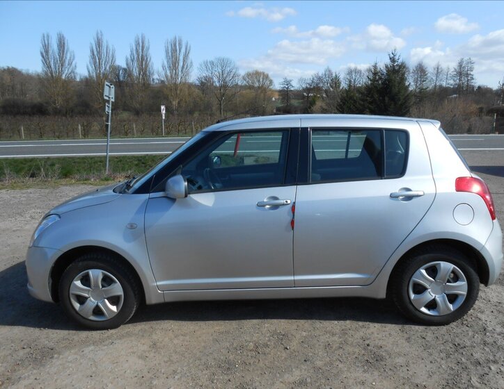 Suzuki Swift Hatchback 1,3 l 67 kw