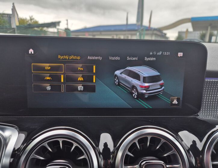 Mercedes-Benz GLB 26