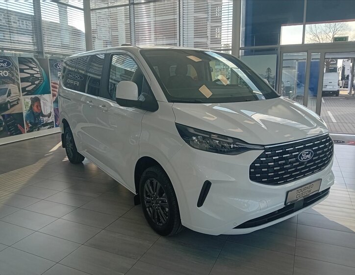 Ford Tourneo Custom Kombi 2,0 l 110 kw