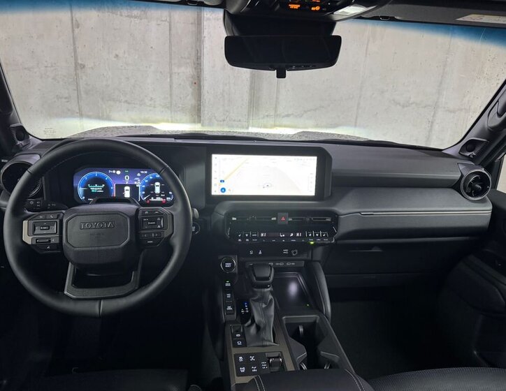 Toyota Land Cruiser SUV / Terénní 2,8 l 150 kw