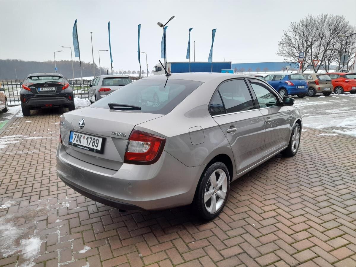 Škoda Rapid Liftback 999,0 81 kw