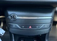 Peugeot 308 Kombi 1,2 l 81 kw