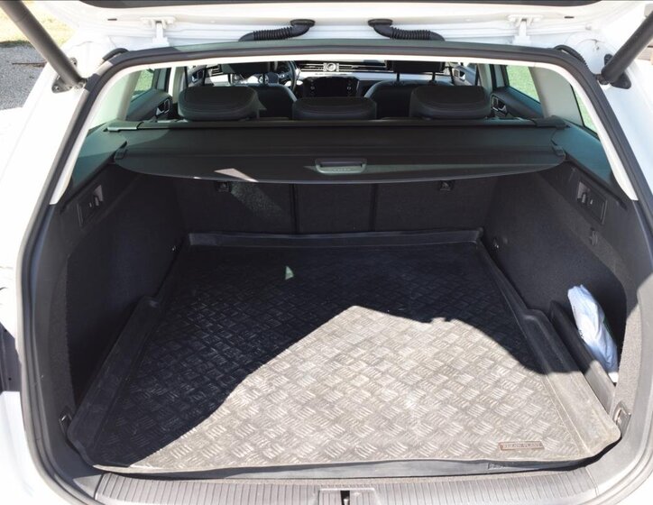 Volkswagen Passat 25