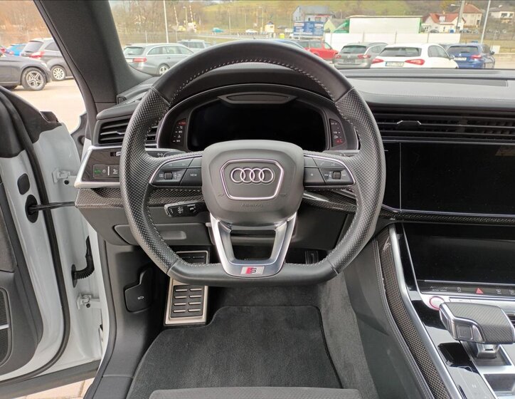 Audi SQ8 SUV / Terénní 4,0 l 320 kw