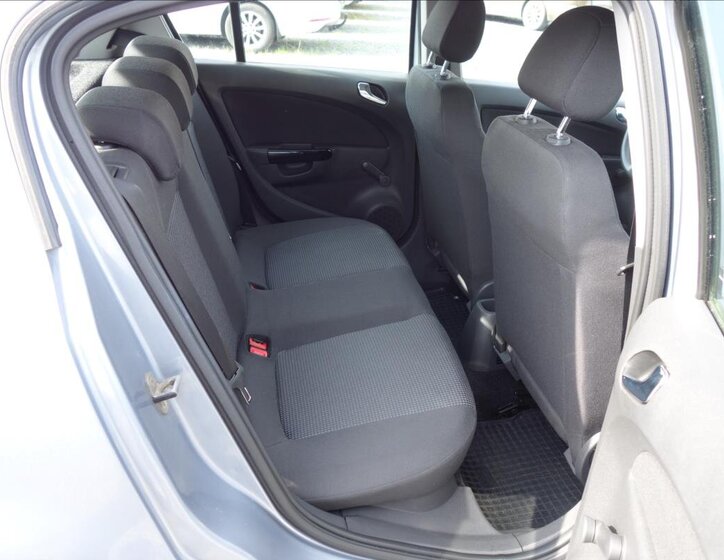 Opel Corsa Hatchback 1,2 l 59 kw