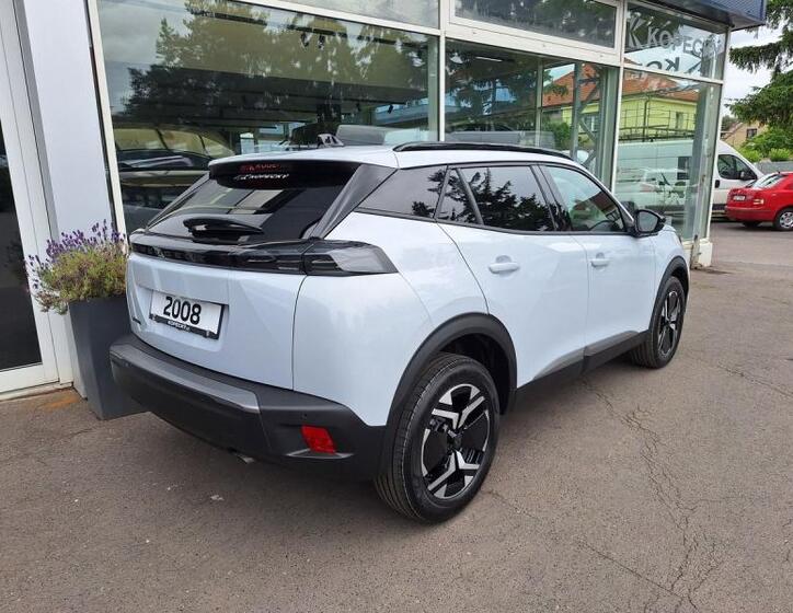 Peugeot 2008 7