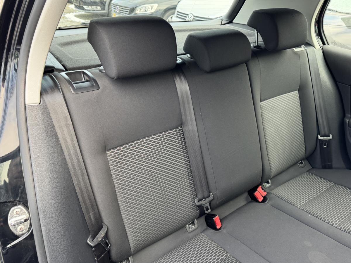 Volkswagen Golf Hatchback 1,6 l 77 kw