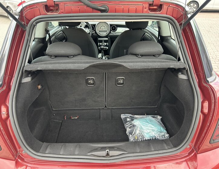 Mini Cooper Hatchback 1,6 l 80 kw