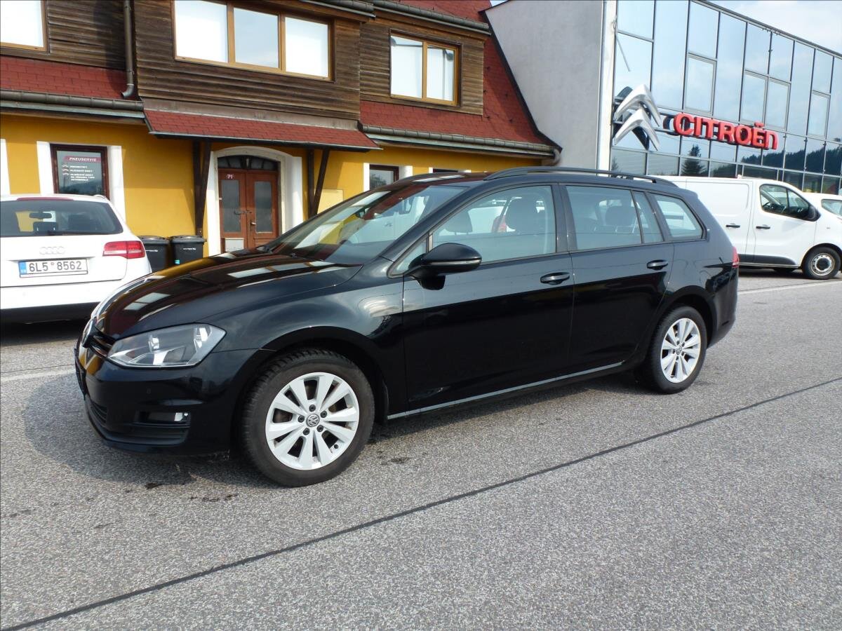 Volkswagen Golf Kombi 1,6 l 81 kw