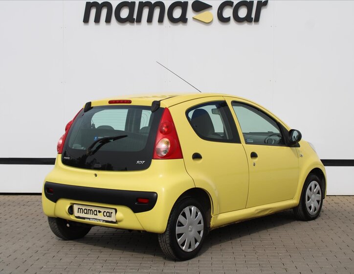 Peugeot 107 Hatchback 998,0 50 kw