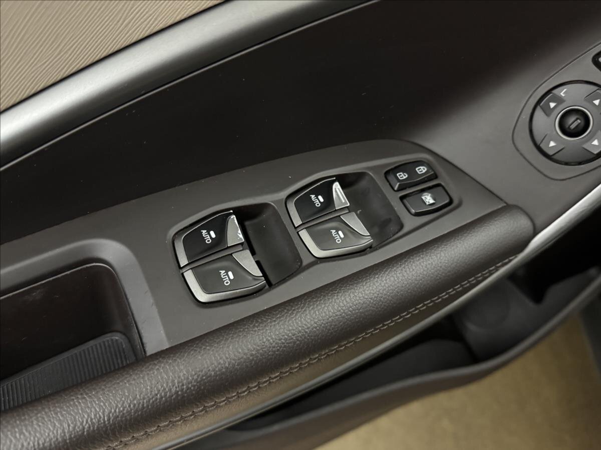 Hyundai Santa Fe SUV / Terénní 2,2 l 147 kw