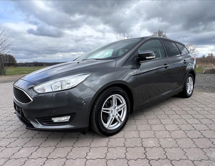 Ford Focus Kombi 999,0 92 kw