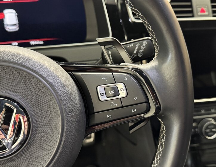 Volkswagen Golf Hatchback 2,0 l 228 kw