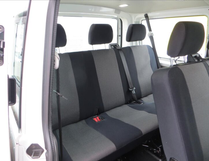 Volkswagen Transporter Kombi 2,0 l 110 kw