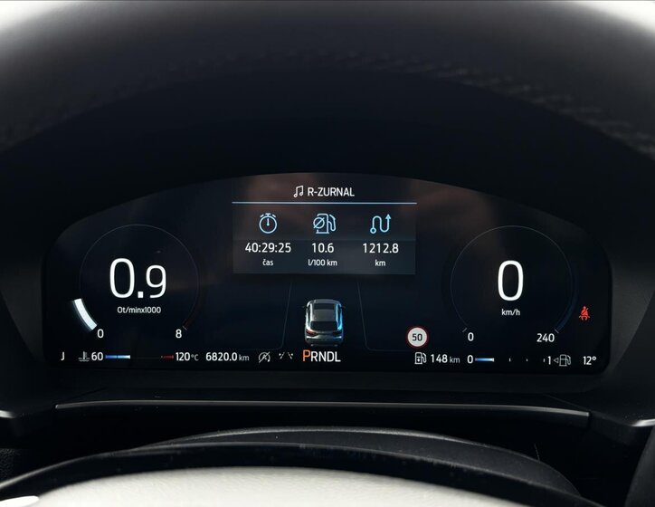 Ford Kuga SUV / Terénní 1,5 l 137 kw