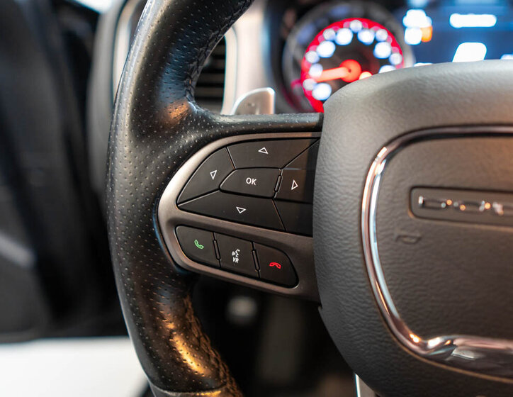 Dodge Charger Sedan / Limuzína 6,4 l 361 kw