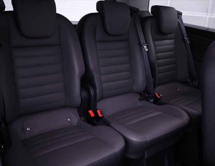 Ford Tourneo Custom Kombi 2,0 l 125 kw