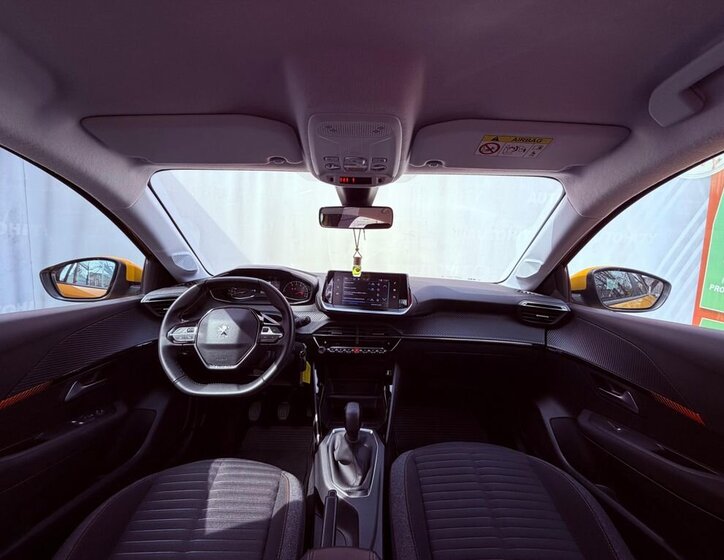 Peugeot 208 Hatchback 1,2 l 55 kw