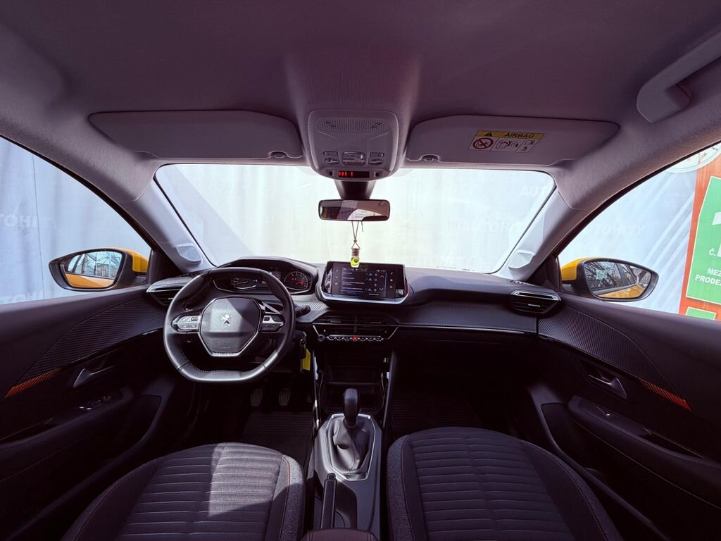 Peugeot 208 Hatchback 1,2 l 55 kw