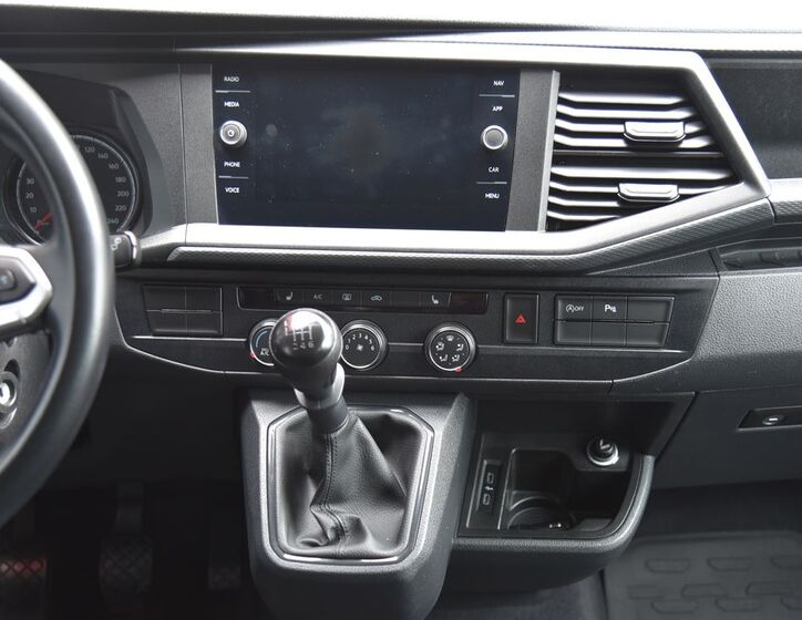 Volkswagen Multivan 30