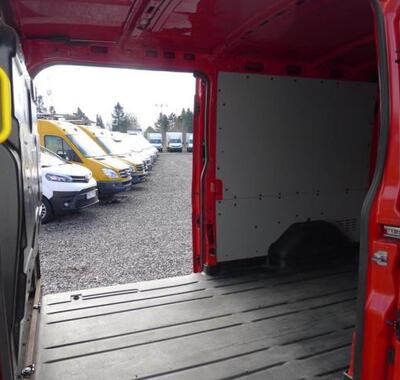 Ford Transit 9
