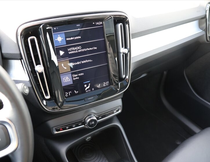 Volvo XC40 SUV / Terénní 2,0 l 140 kw