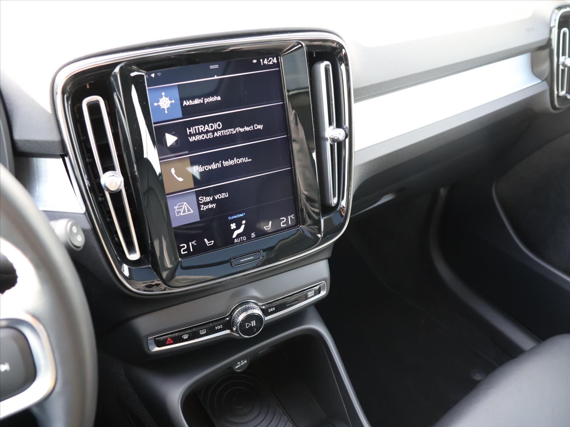 Volvo XC40 SUV / Terénní 2,0 l 140 kw