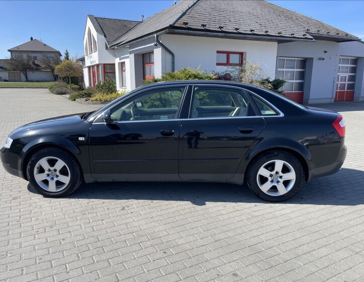 Audi A4 Sedan / Limuzína 1,8 l 110 kw