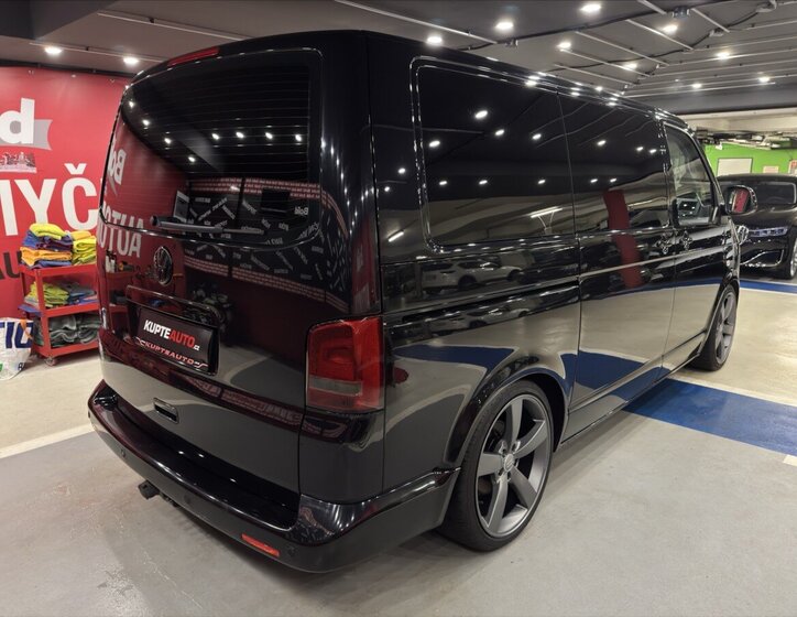 Volkswagen Multivan 6