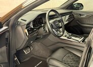 Audi SQ8 7