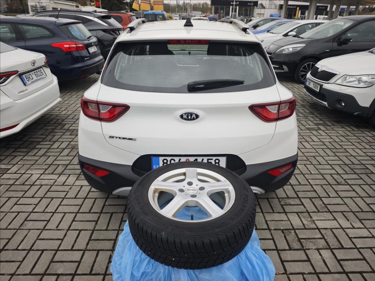 KIA Stonic SUV / Terénní 1,4 l 73 kw