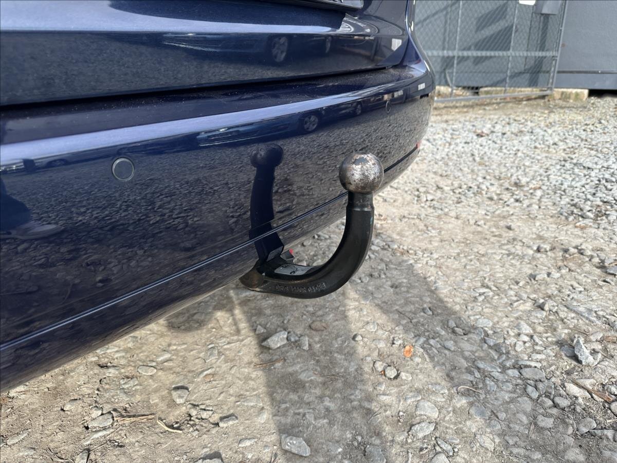 Volkswagen Touran MPV 2,0 l 103 kw