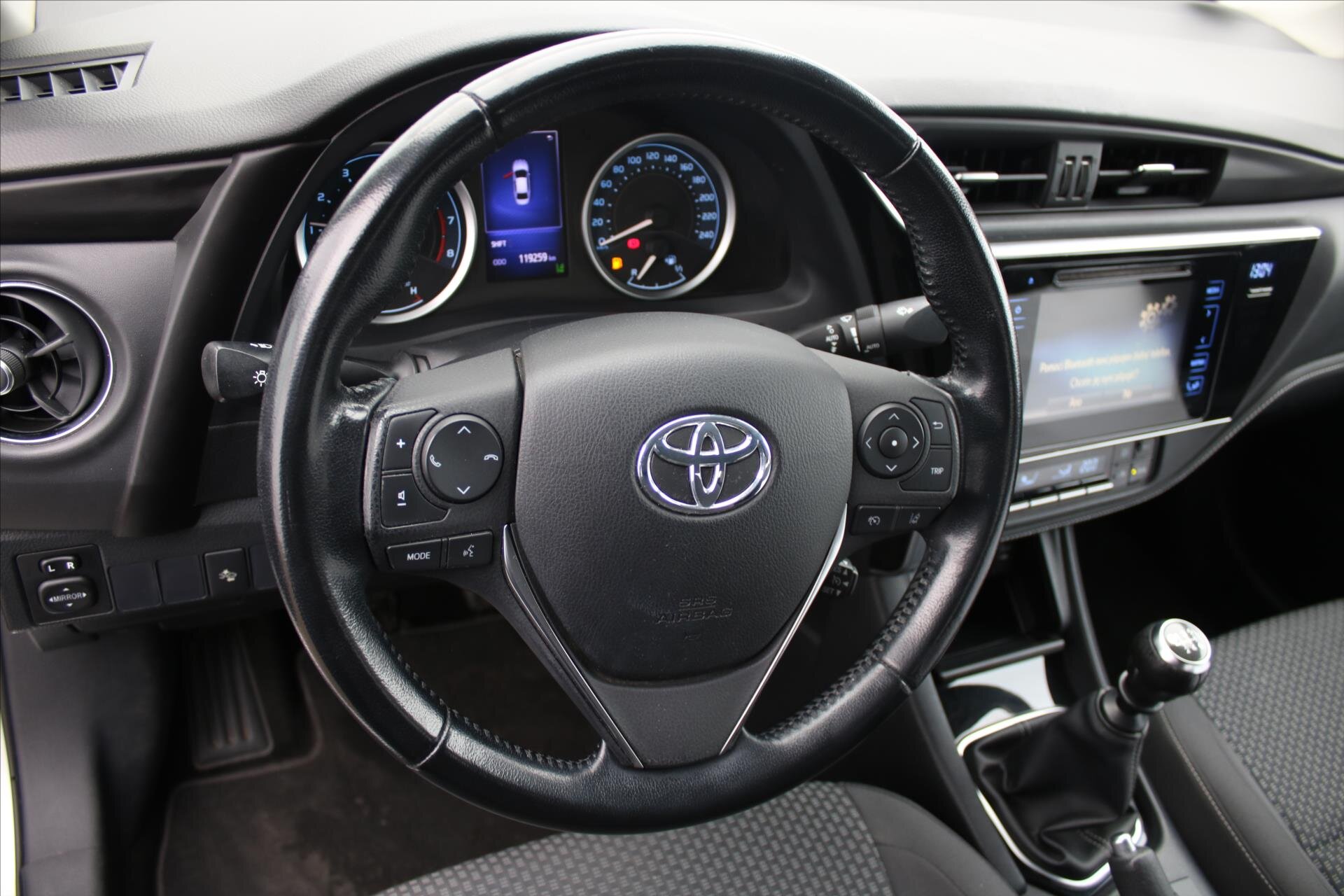 Toyota Corolla Sedan 1,6 l 97 kw