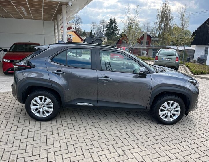 Toyota Yaris Cross SUV / Terénní 1,5 l 68 kw