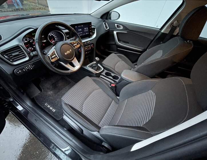 KIA Ceed Hatchback 998,0 74 kw