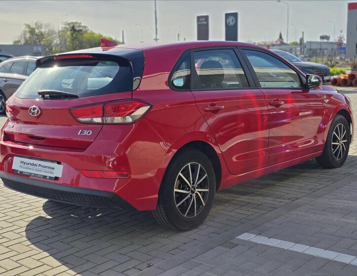 Hyundai i30 Hatchback 1,5 l 80 kw