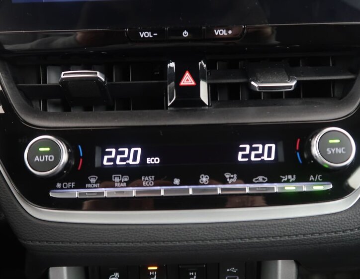 Toyota Corolla Cross Hatchback 2,0 l 112 kw