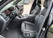 BMW X7 SUV / Terénní 4,4 l 390 kw