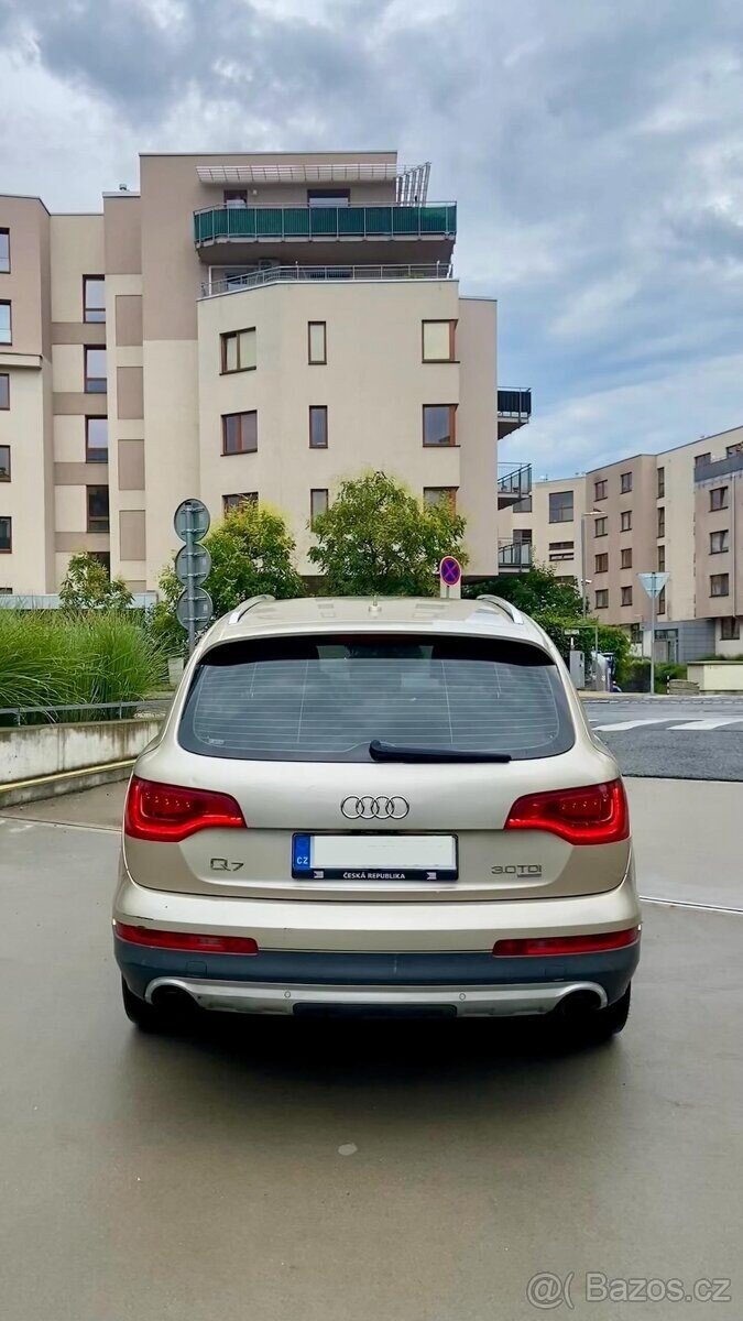 Audi Q7 SUV 0,0 0