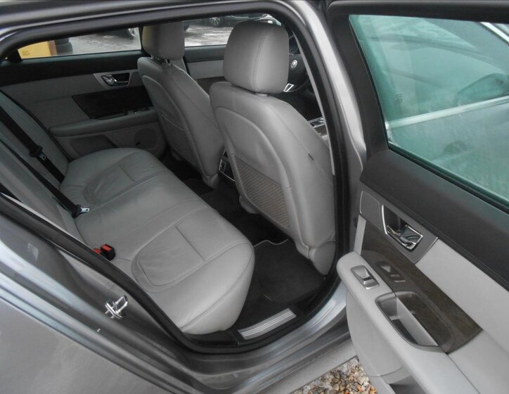 Jaguar XF Kombi 2,2 l 147 kw