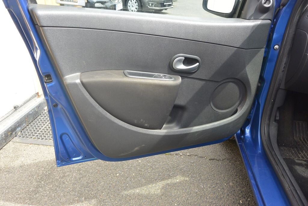 Renault Clio Hatchback 1,1 l 55 kw