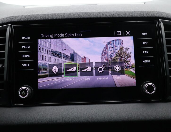 Škoda Karoq SUV / Terénní 2,0 l 140 kw