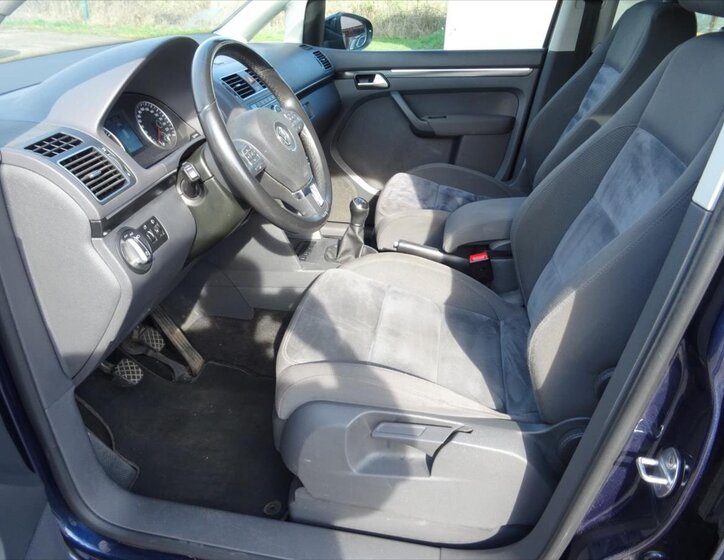 Volkswagen Touran MPV 1,2 l 77 kw